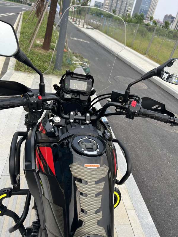 二手豪爵铃木DL250