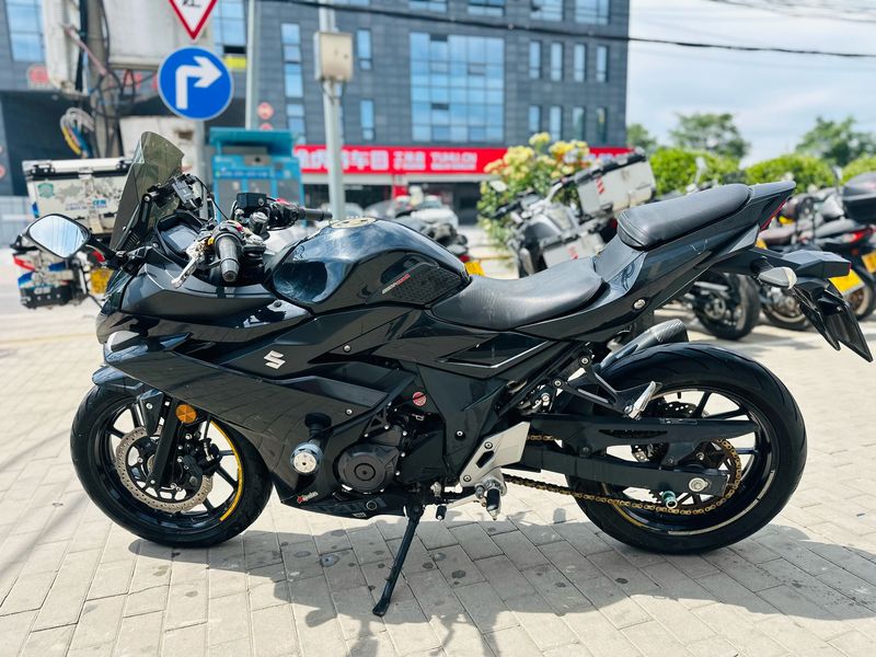 二手豪爵铃木GSX250R