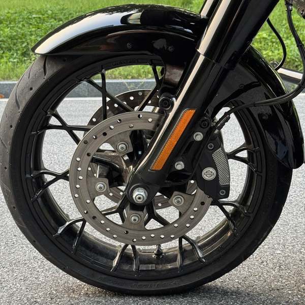 二手哈雷戴维森公路滑翔 Road Glide