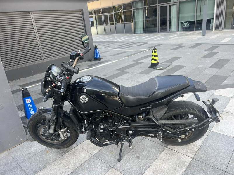 二手贝纳利幼狮 Leoncino 500