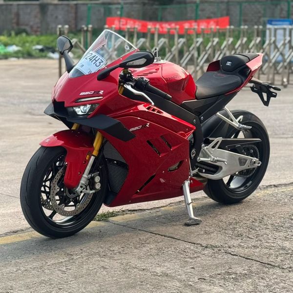 二手张雪机车820RR