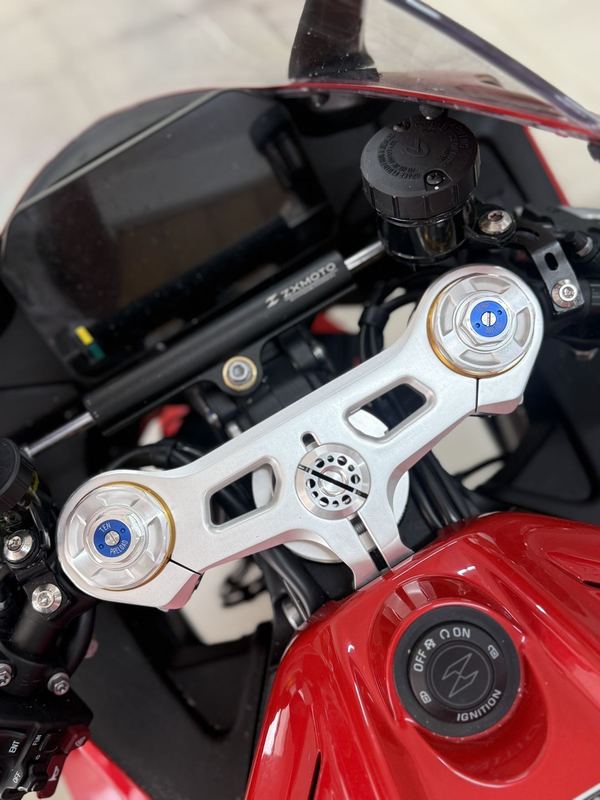 二手张雪机车820RR