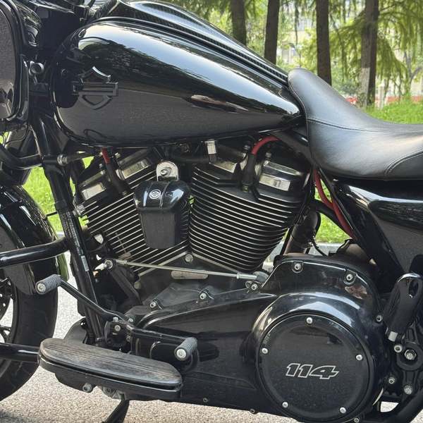 二手哈雷戴维森公路滑翔 Road Glide