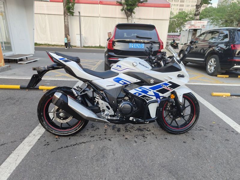 二手豪爵铃木GSX250R