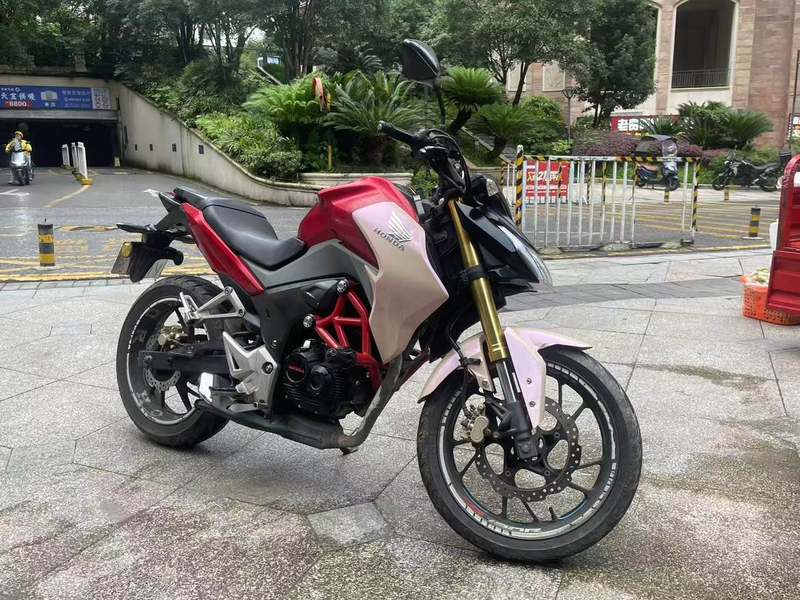二手五羊本田CB190R 暴锋眼