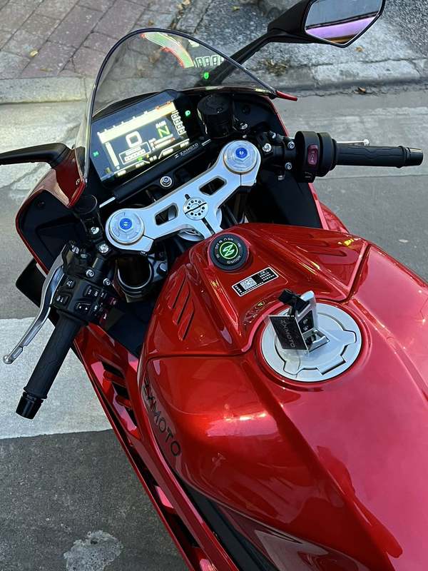 二手张雪机车820RR