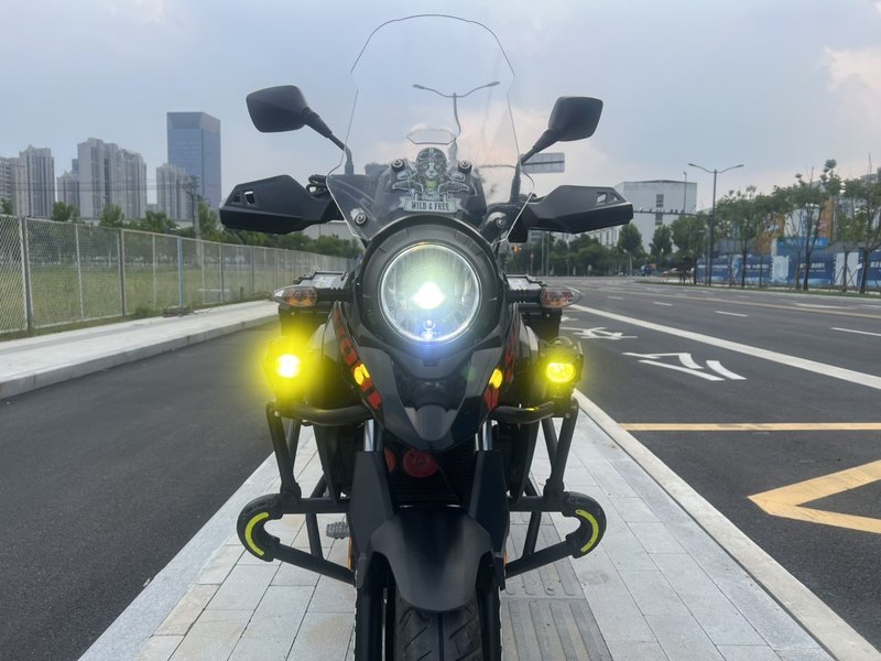二手豪爵铃木DL250