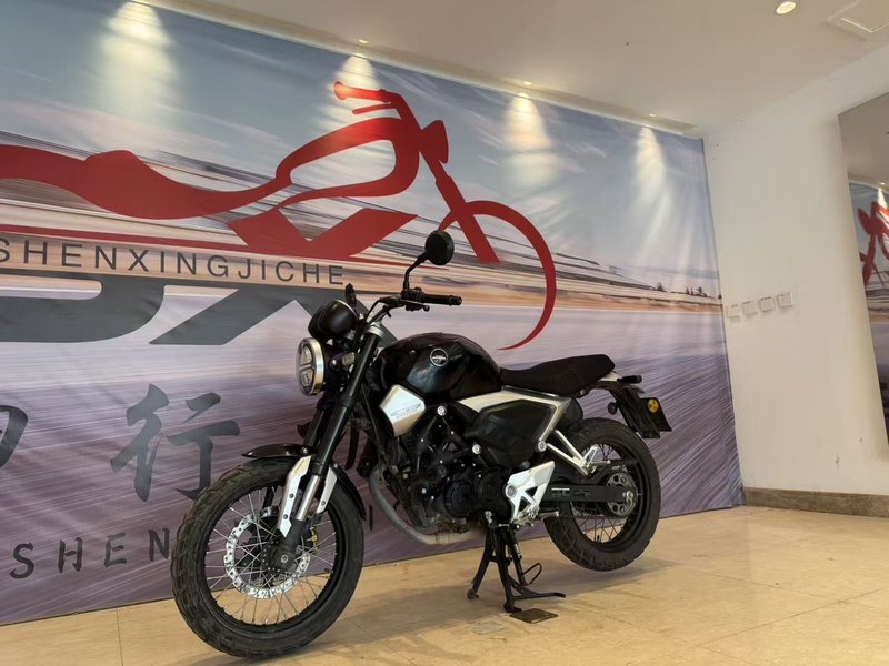 二手五羊本田鸷道 CB190SS