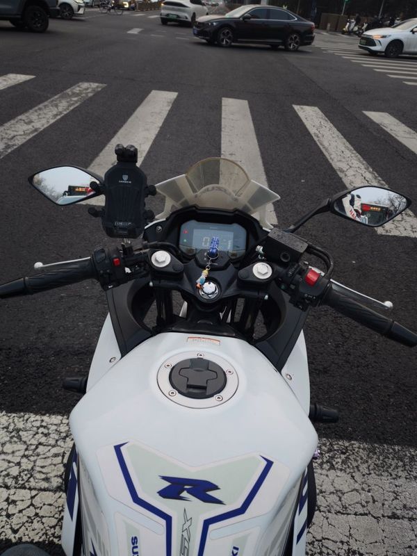 二手豪爵铃木GSX250R