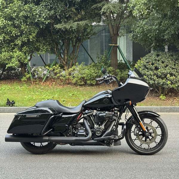 二手哈雷戴维森公路滑翔 Road Glide