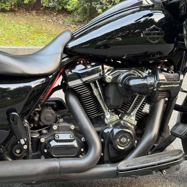 二手哈雷戴维森公路滑翔 Road Glide