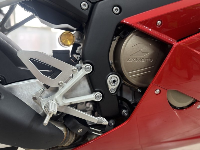 二手张雪机车820RR