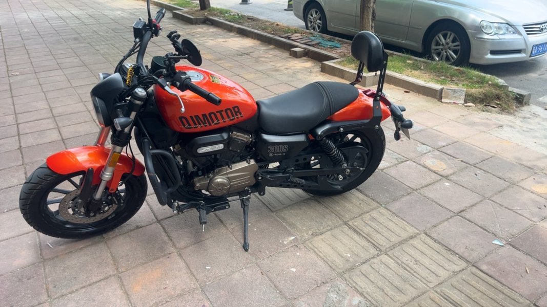 二手QJMOTOR闪300