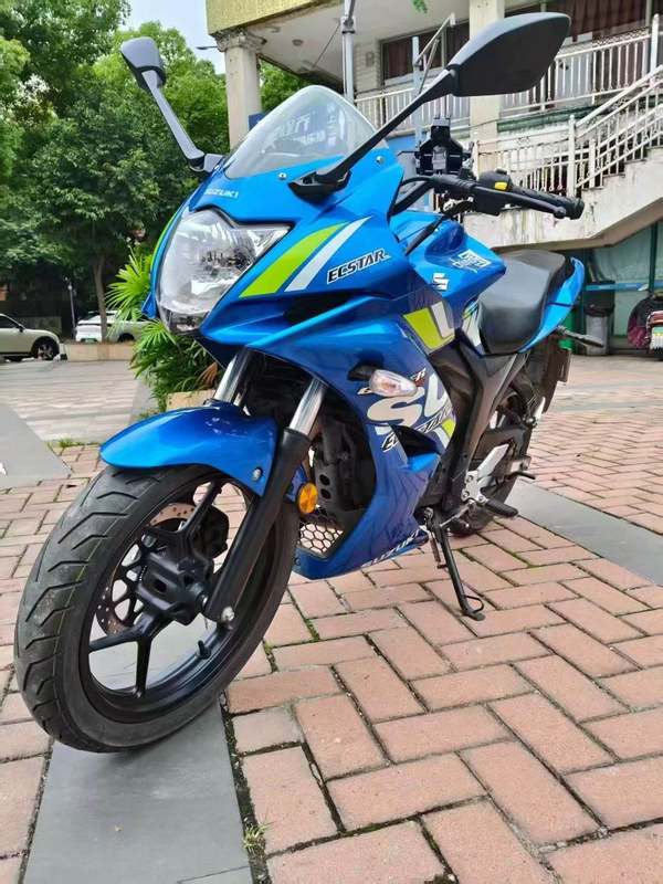 二手济南铃木极客飒 Gixxer 155