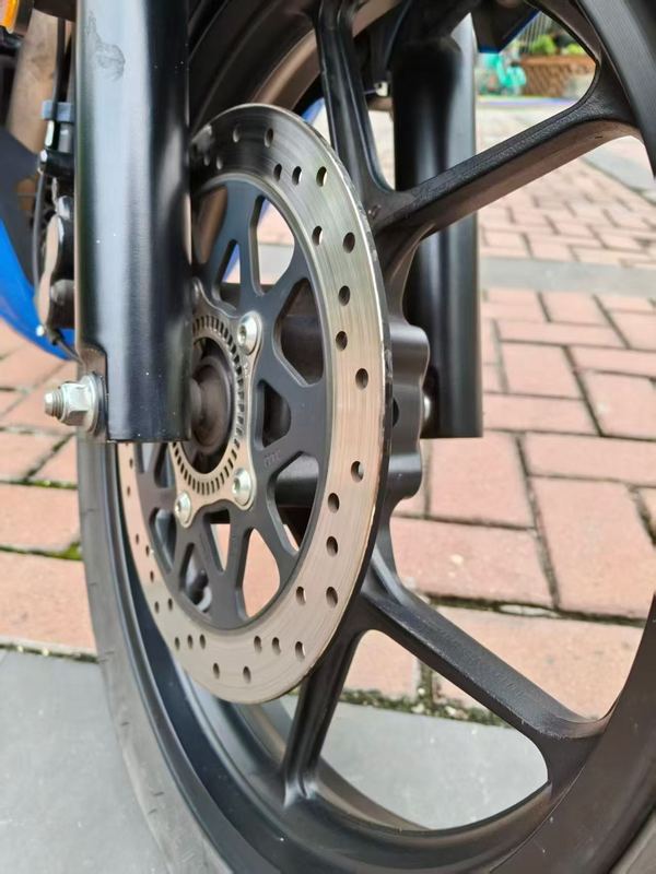 二手济南铃木极客飒 Gixxer 155