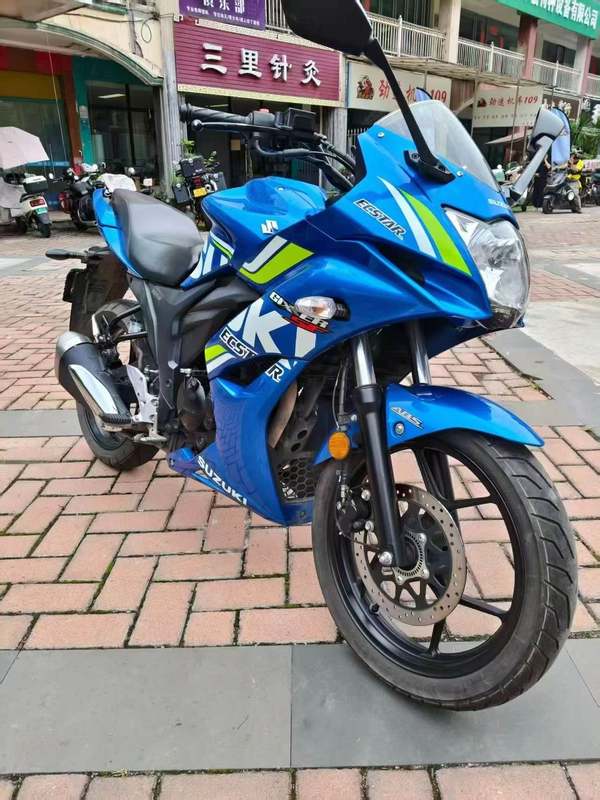二手济南铃木极客飒 Gixxer 155