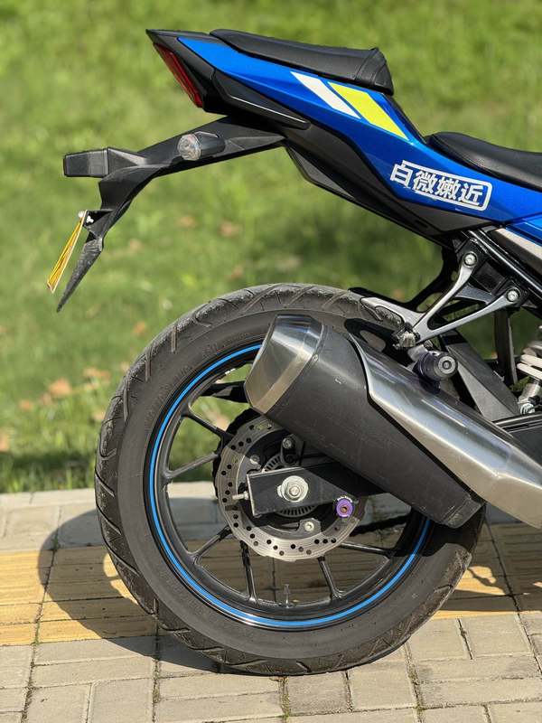 二手豪爵铃木GSX250R