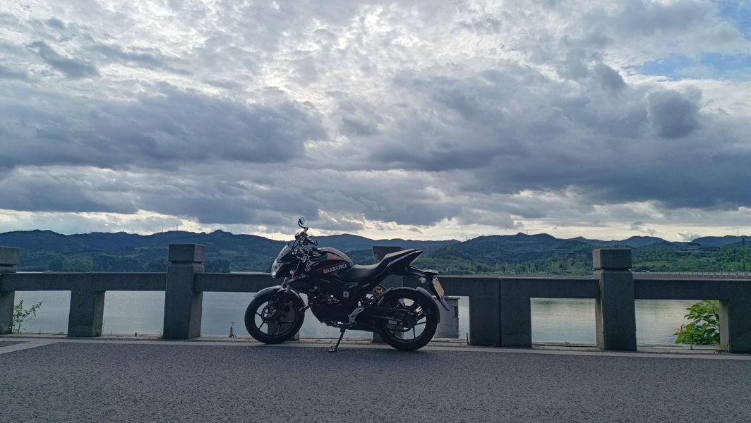 二手济南铃木极客飒 Gixxer 155 NK