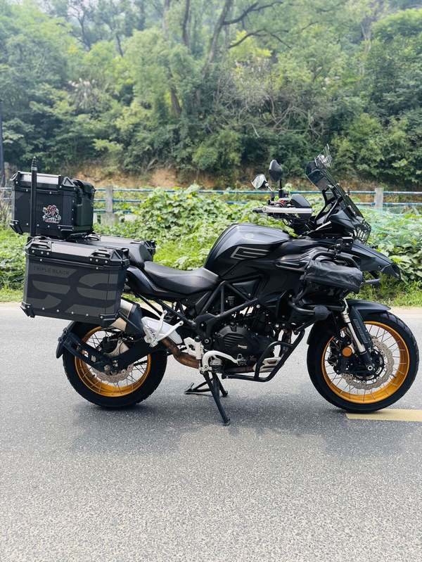二手贝纳利TRK552