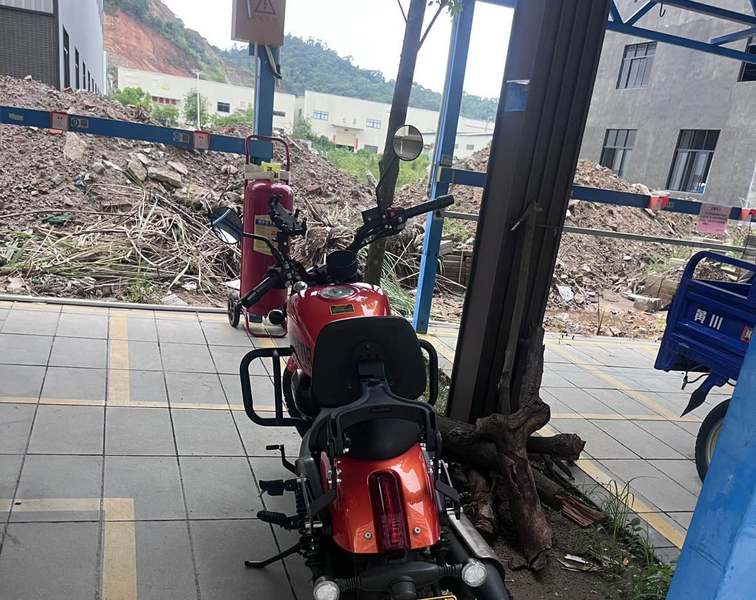 二手QJMOTOR闪300