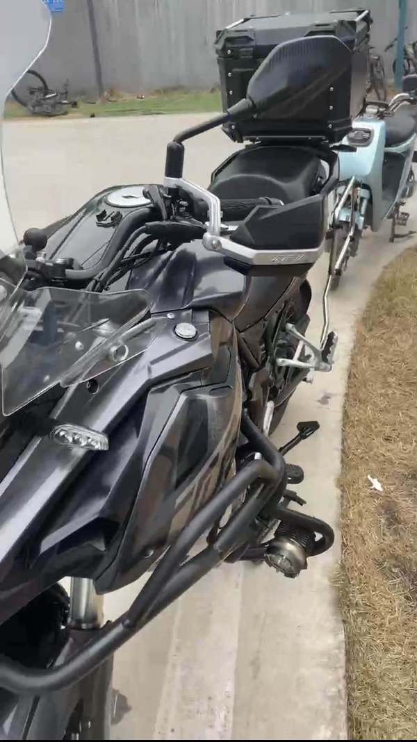 二手贝纳利金鹏 TRK502