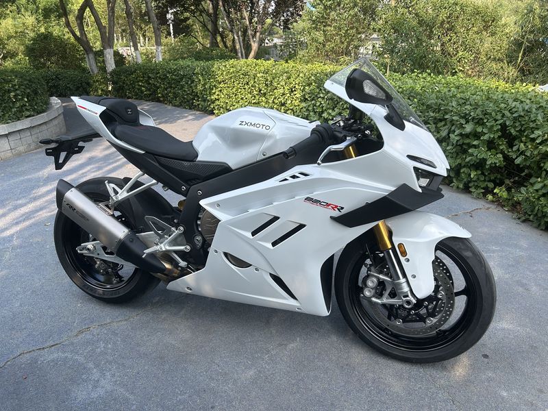 二手张雪机车820RR