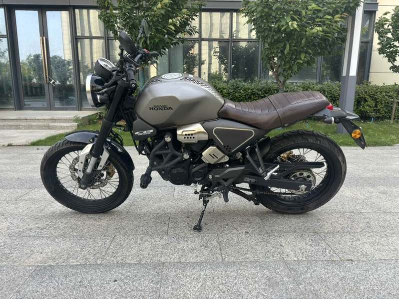 二手五羊本田鸷道 CB190SS