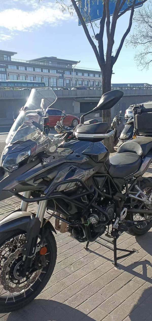 二手贝纳利金鹏 TRK502