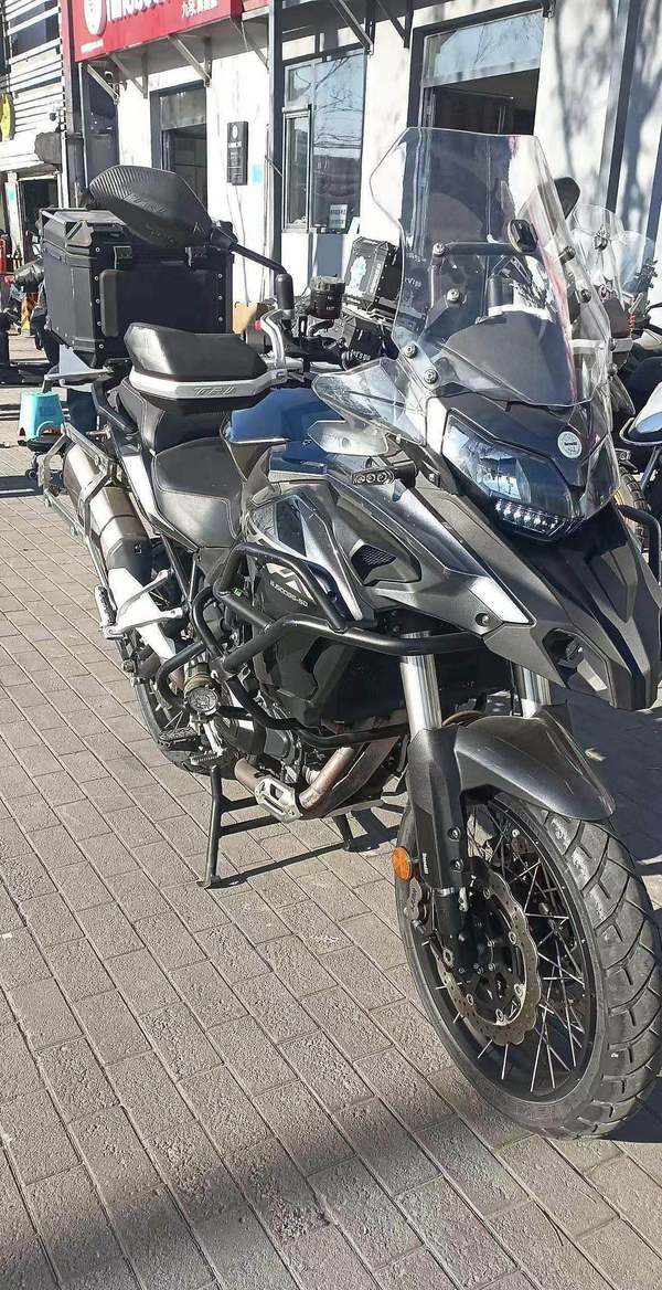 二手贝纳利金鹏 TRK502