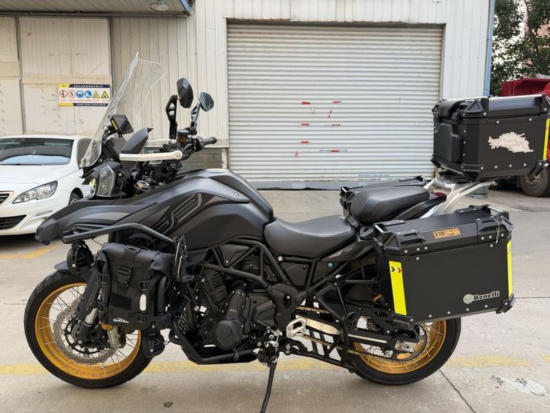 二手贝纳利TRK702