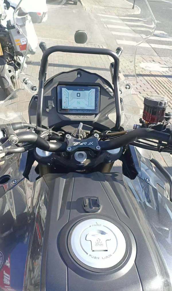 二手贝纳利金鹏 TRK502