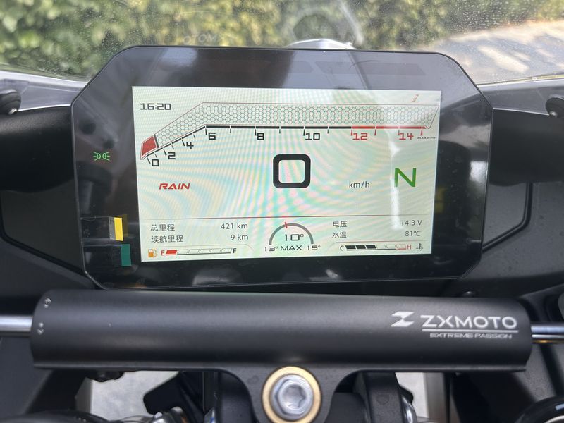 二手张雪机车820RR
