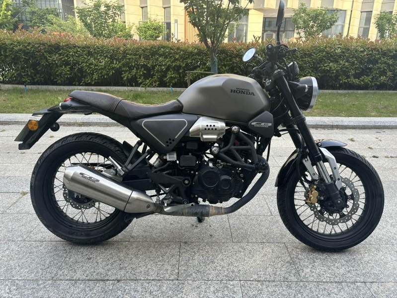 二手五羊本田鸷道 CB190SS