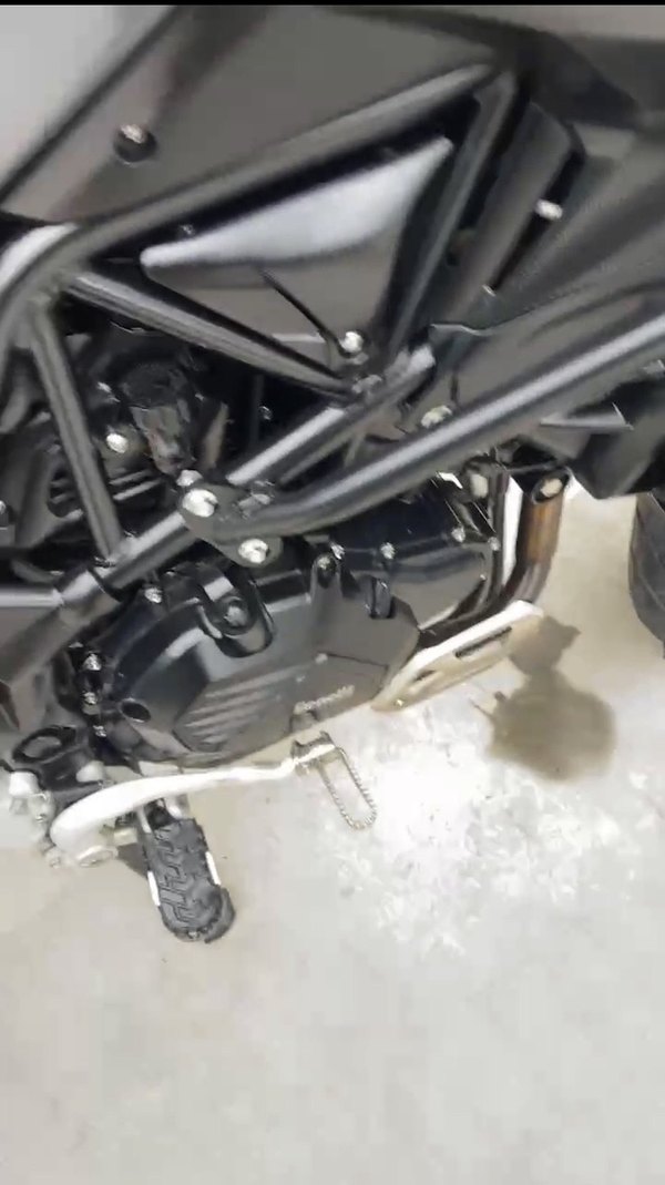 二手贝纳利金鹏 TRK502