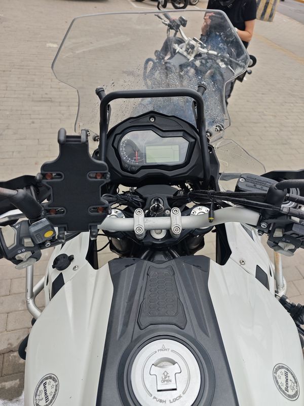 二手贝纳利金鹏 TRK502