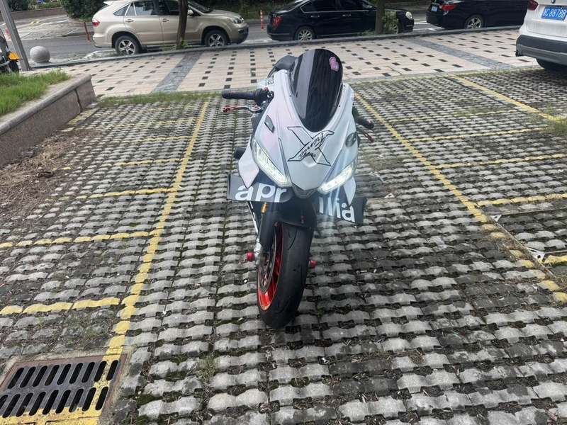 二手阿普利亚RS 660 