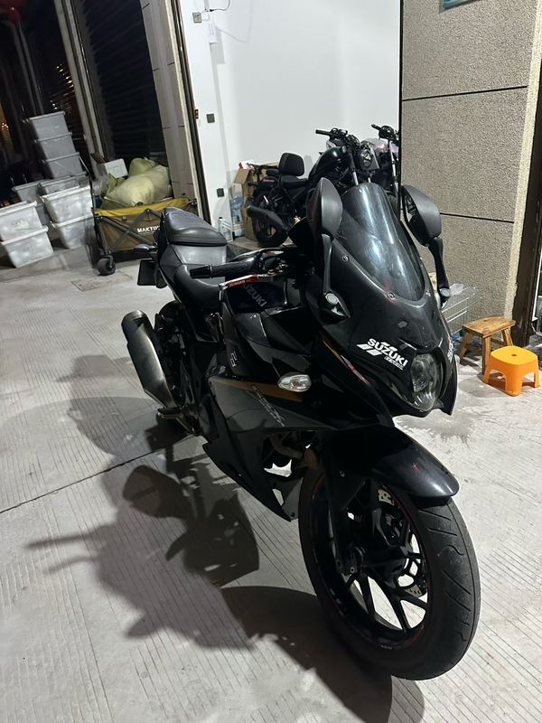 二手豪爵铃木GSX250R