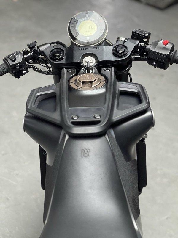 二手HUSQVARNA黑箭 401