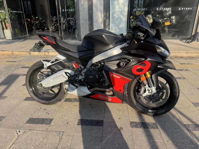 二手阿普利亚RS 660 