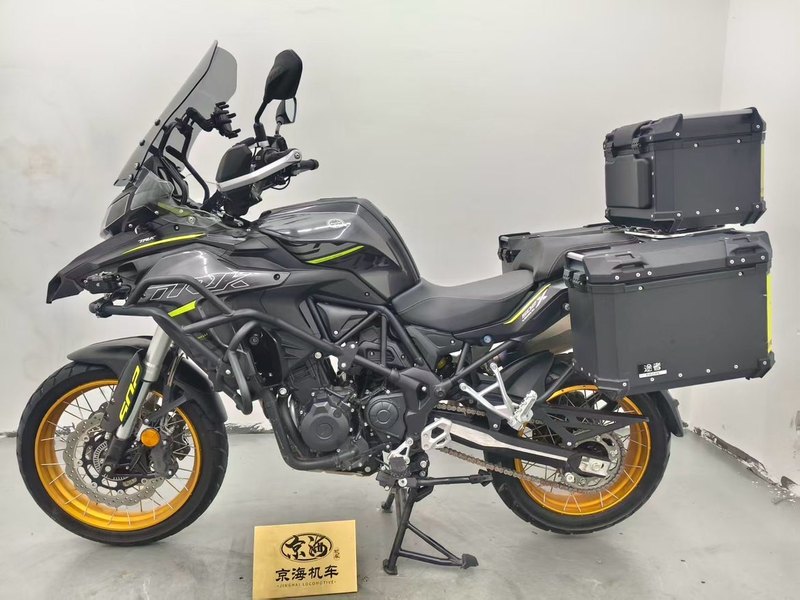 二手贝纳利金鹏 TRK502