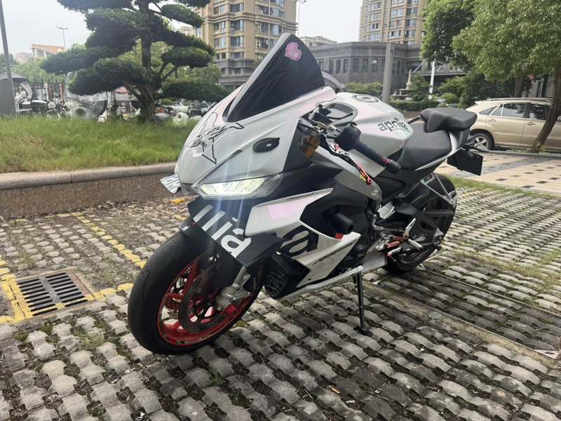 二手阿普利亚RS 660 