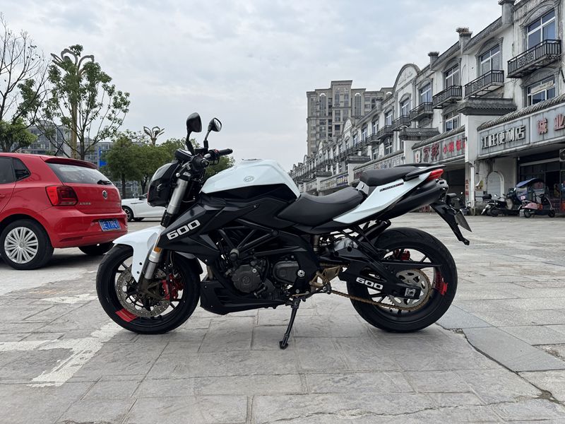 二手贝纳利TNT600i