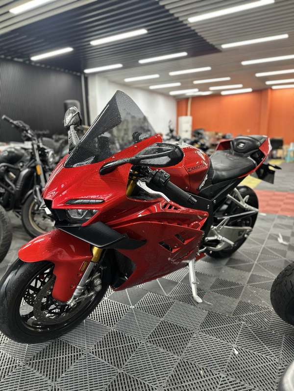 二手张雪机车820RR