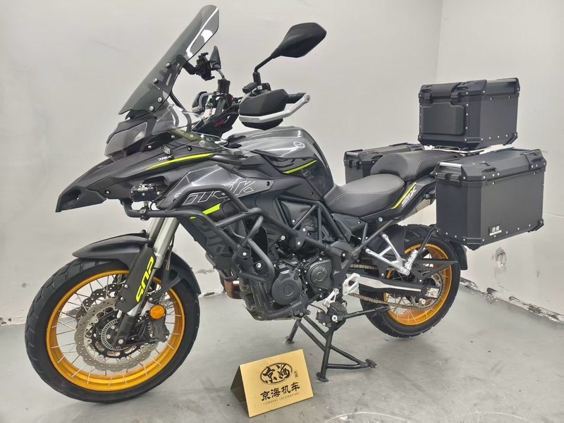 二手贝纳利金鹏 TRK502