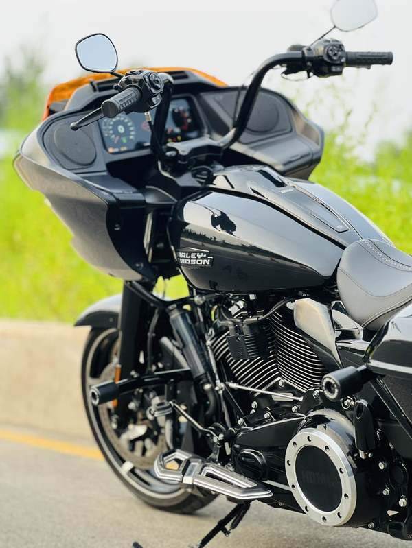 二手哈雷戴维森公路滑翔 Road Glide