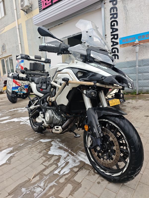 二手贝纳利金鹏 TRK502