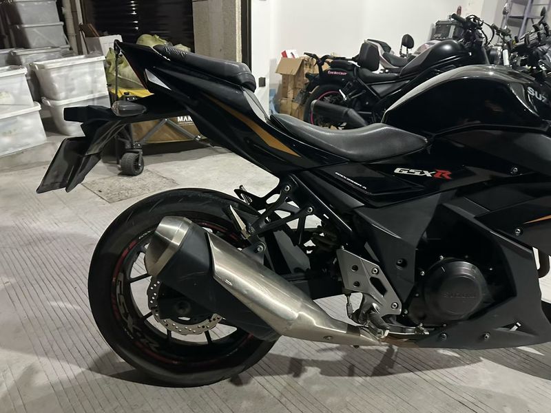 二手豪爵铃木GSX250R
