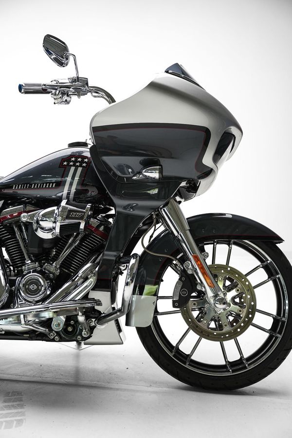 二手哈雷戴维森公路滑翔 Road Glide