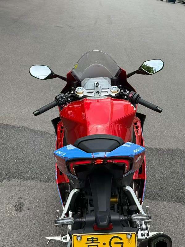 二手张雪机车820RR