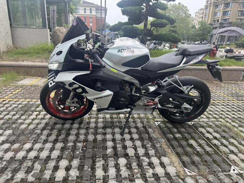 二手阿普利亚RS 660 